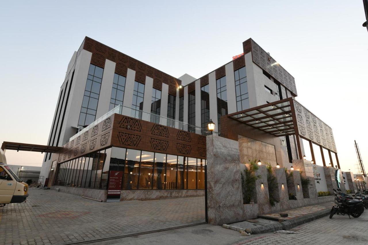 Hotel Harsha The Fern Shivamogga Esterno foto