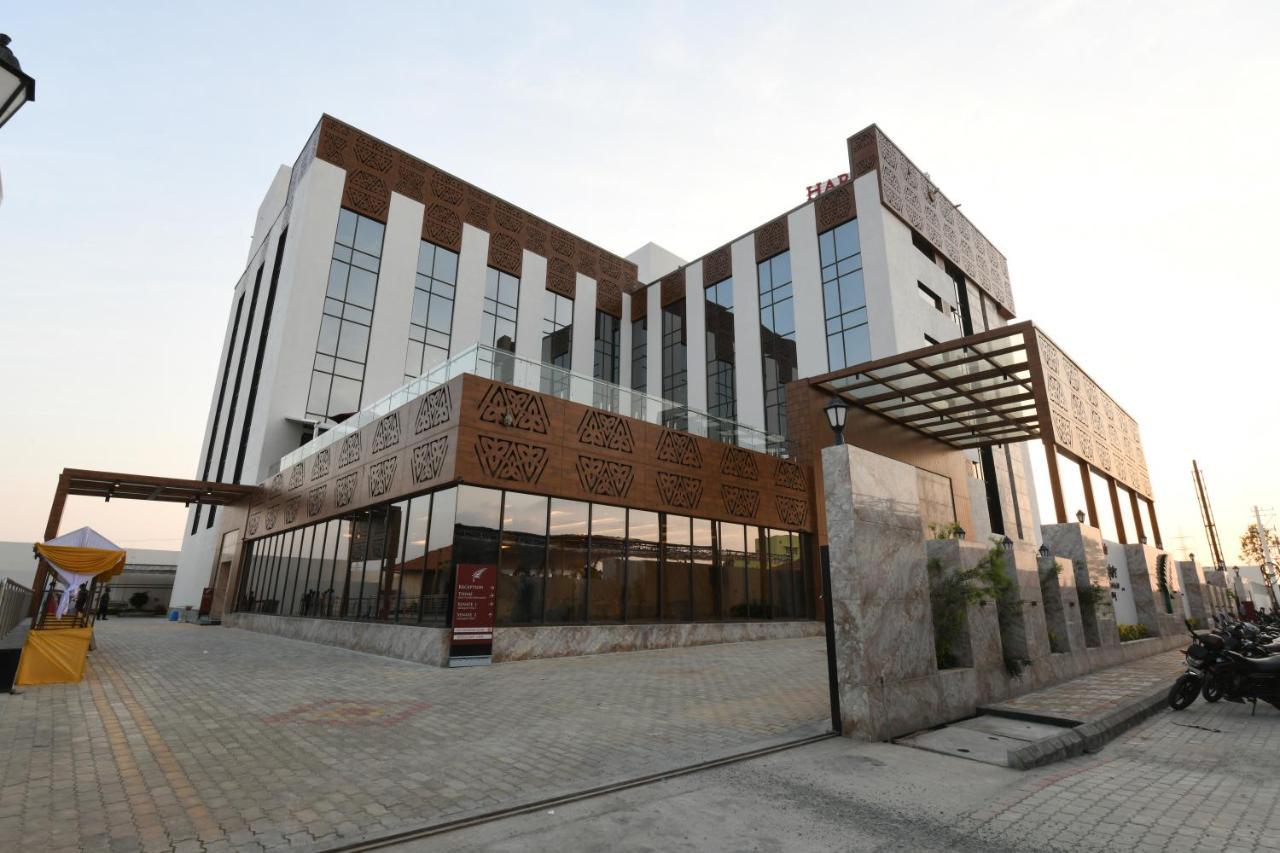 Hotel Harsha The Fern Shivamogga Esterno foto