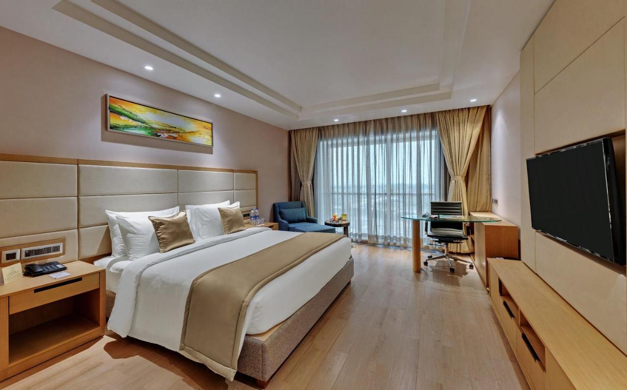 Hotel Harsha The Fern Shivamogga Esterno foto
