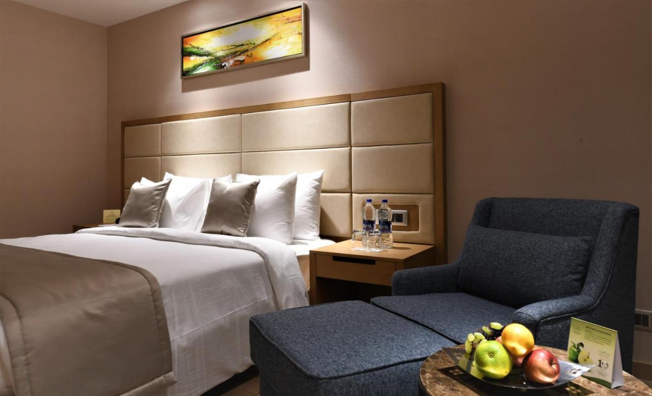 Hotel Harsha The Fern Shivamogga Esterno foto