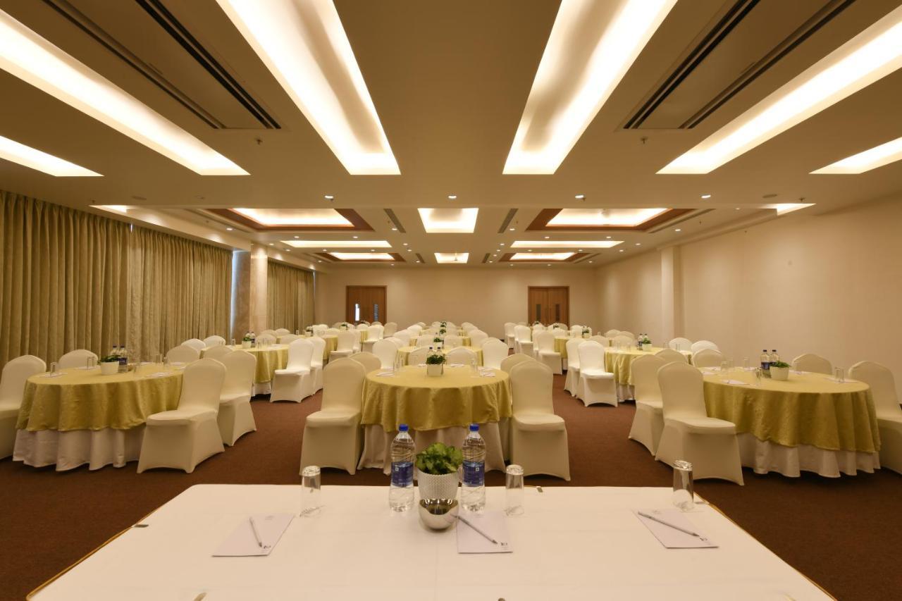 Hotel Harsha The Fern Shivamogga Esterno foto