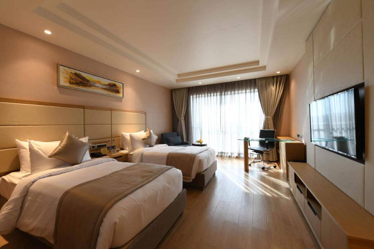 Hotel Harsha The Fern Shivamogga Esterno foto